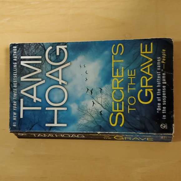 Tami Hoag Other - Secrets to the Grave by Tami Hoag